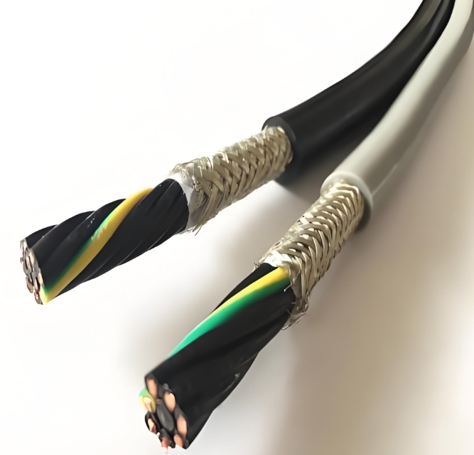 拖鏈電纜相對(duì)普通電纜有什么特點(diǎn)和優(yōu)勢(shì)呢.jpg 拖鏈電纜相對(duì)普通電纜有什么特點(diǎn)和優(yōu)勢(shì)呢.jpg